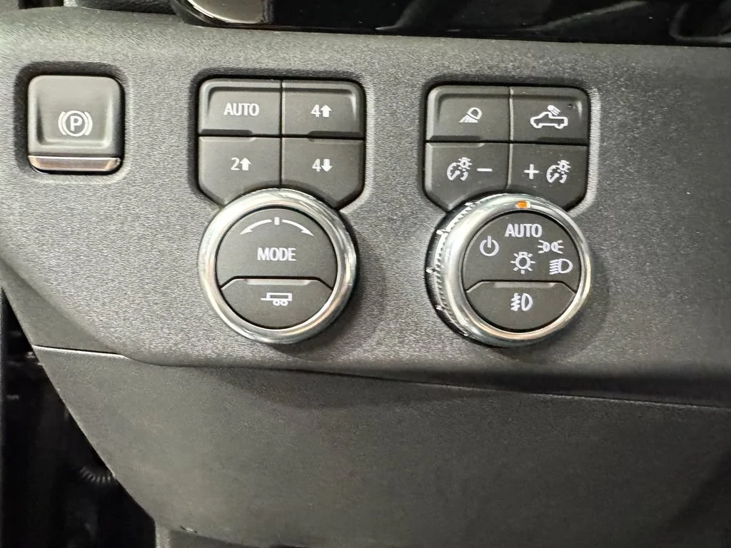New 2026 Onyx Black GMC SLT image 20