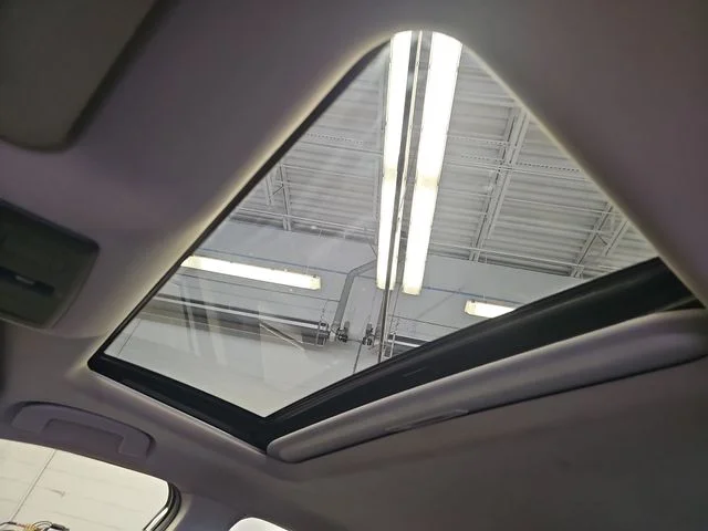 Used 2019 Silver Nissan 2.5 SL image 27