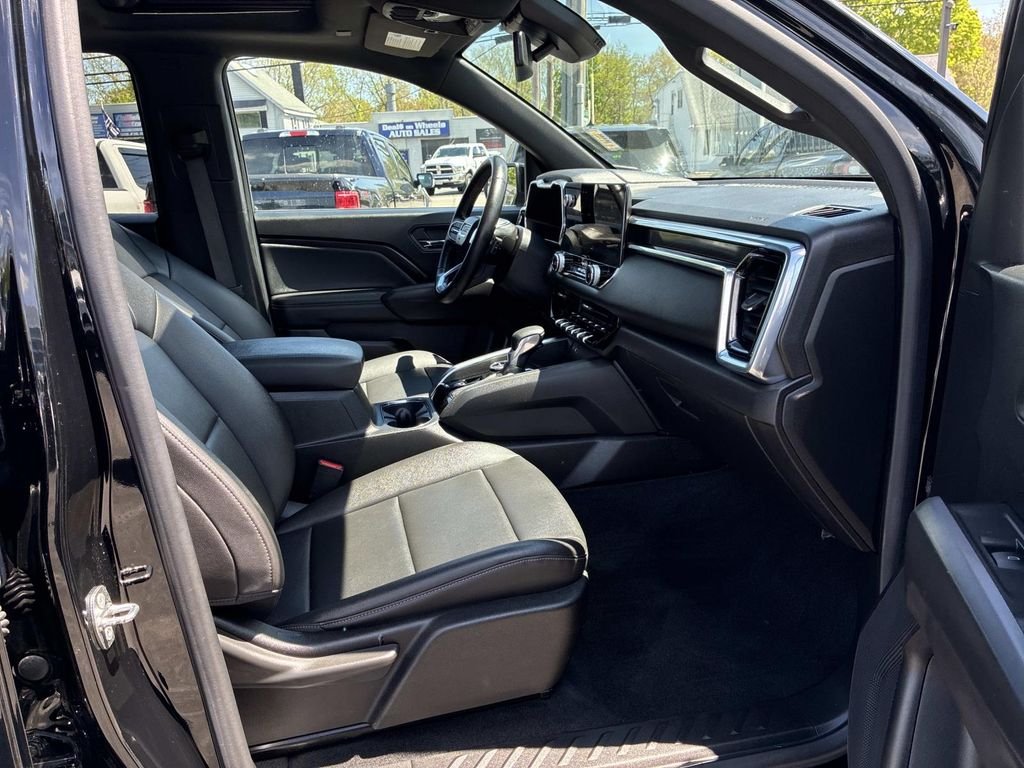 Used 2023 Black GMC Elevation image 9
