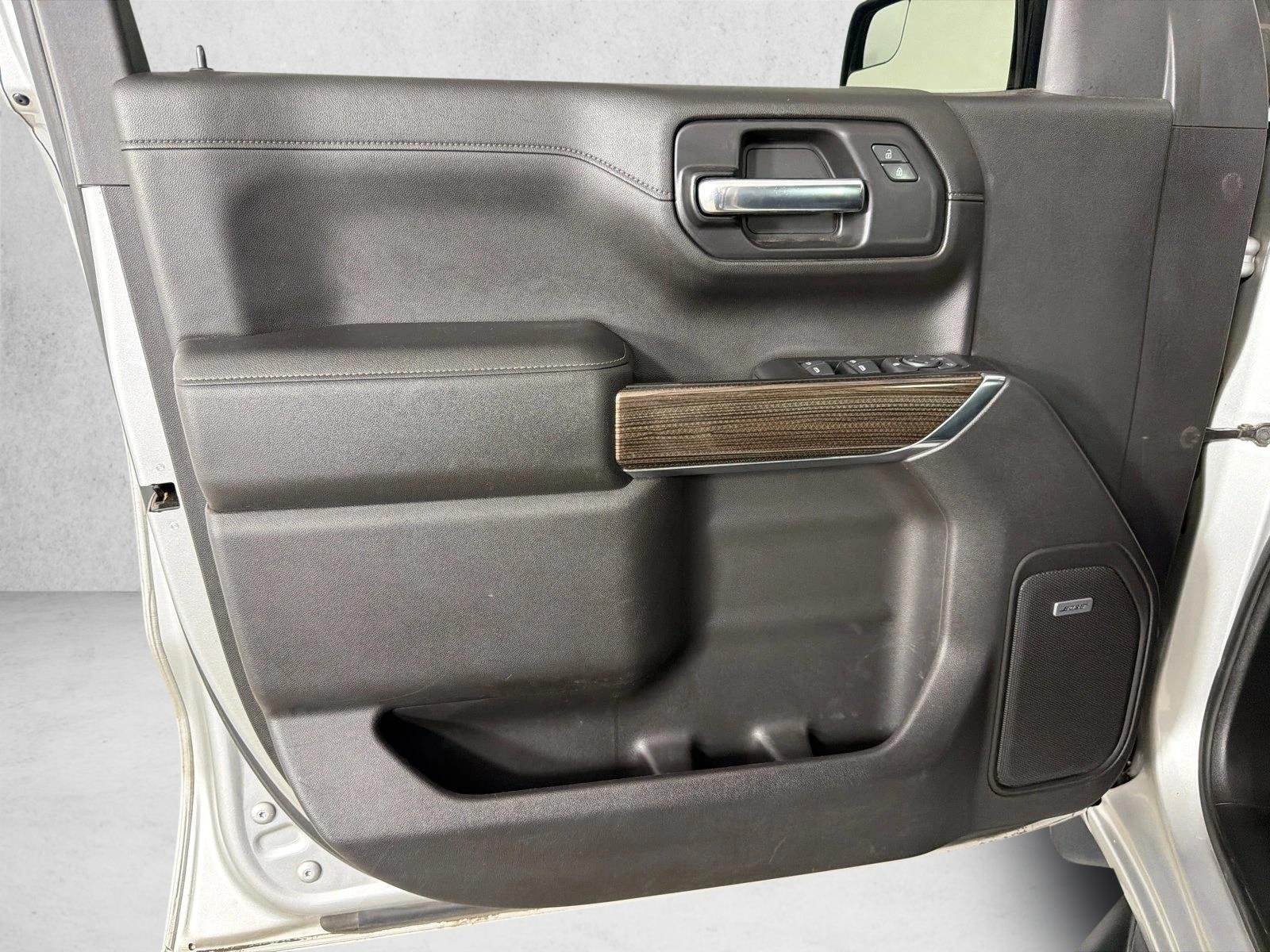 Used 2019 Silver Ice Metallic Chevrolet LT Trail Boss image 10