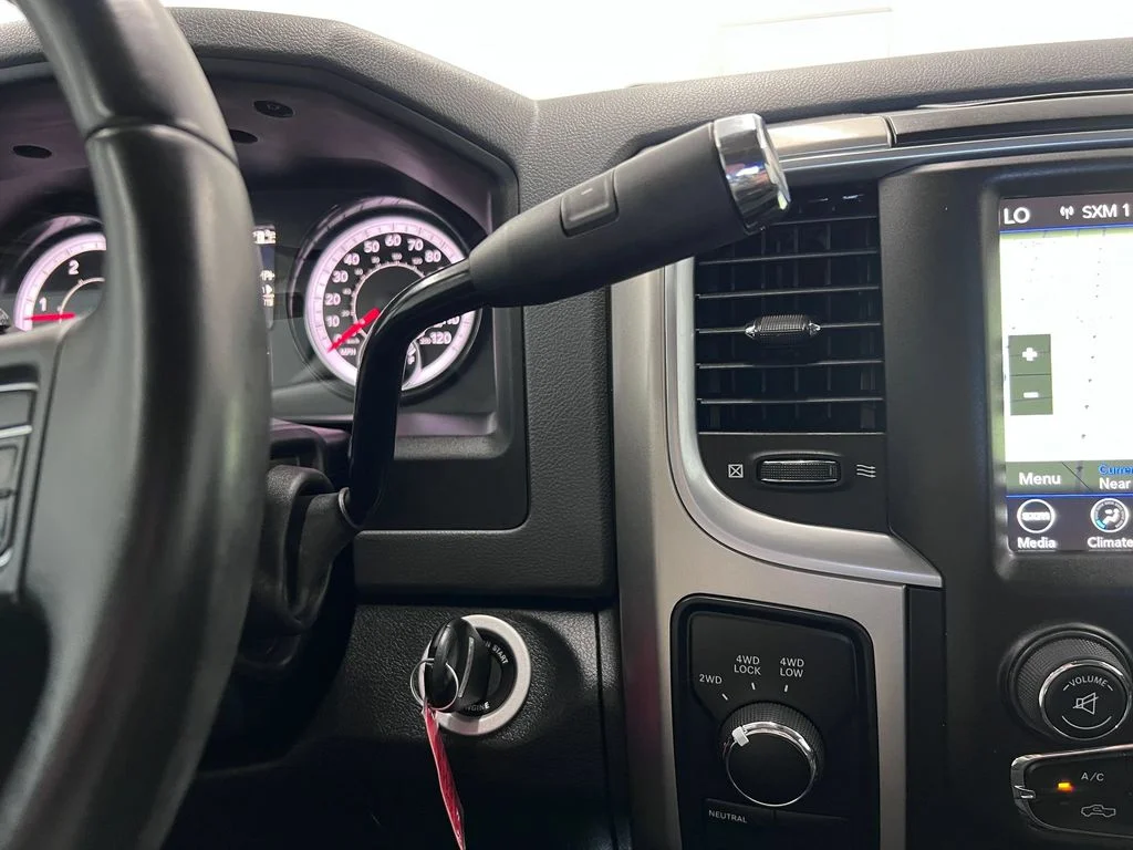 Used 2018 Delmonico Red Pearlcoat Ram Big Horn image 25
