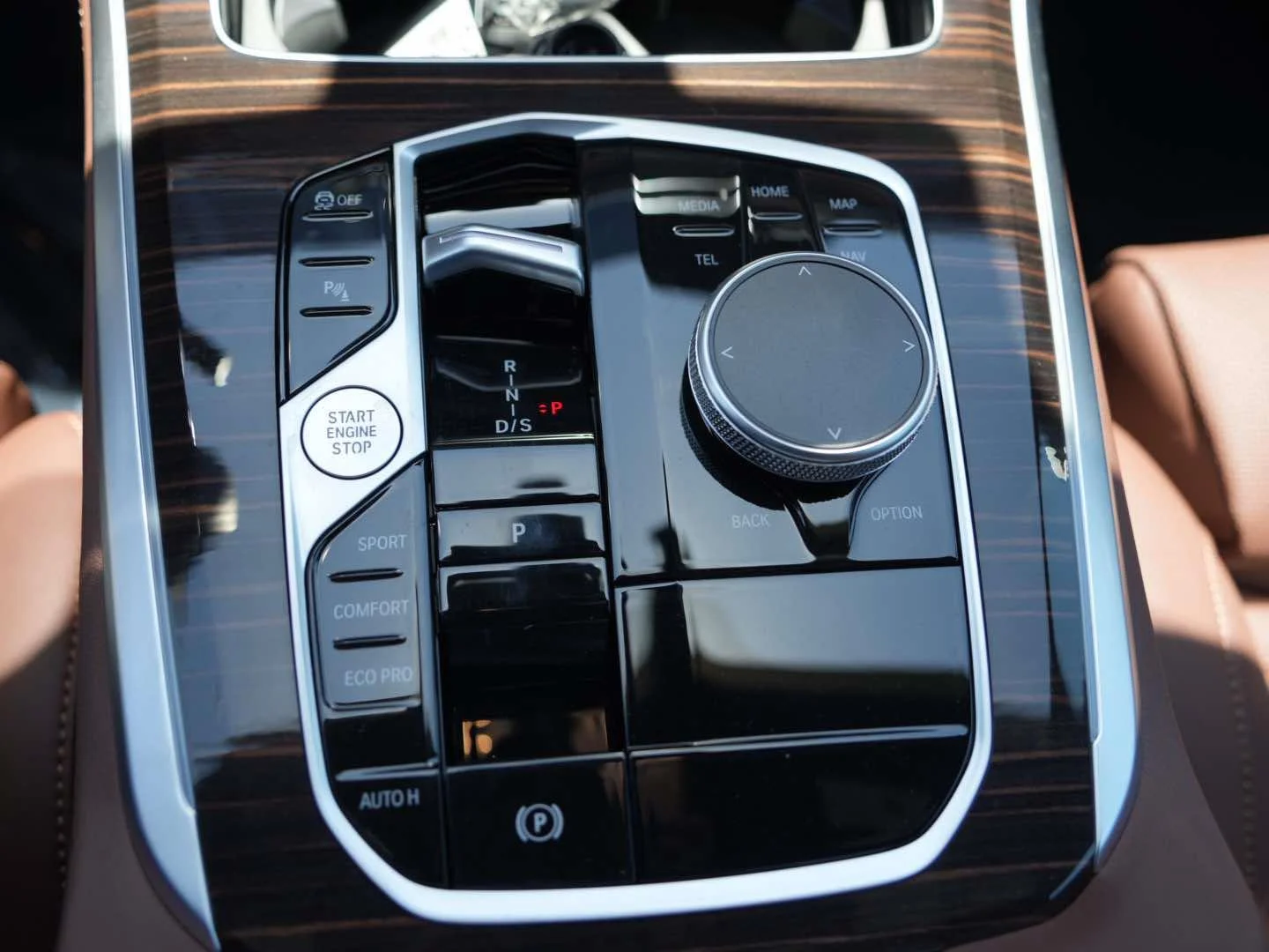 New 2026 Mineral White Metallic BMW sDrive40i image 22