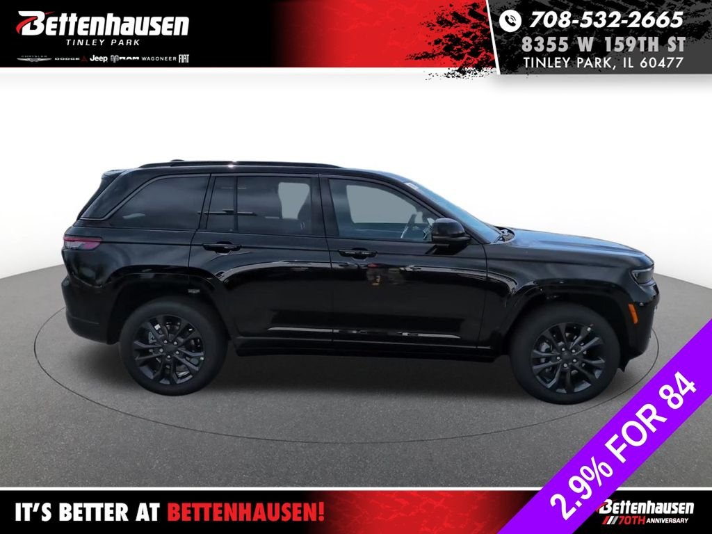 New 2026 Diamond Black Crystal Pearl-Coat Exterior Paint Jeep Limited Reserve image 7