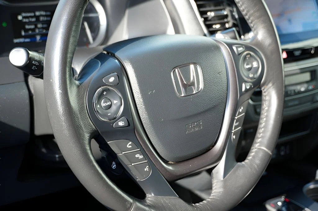 Used 2023 White Honda RTL-E image 15