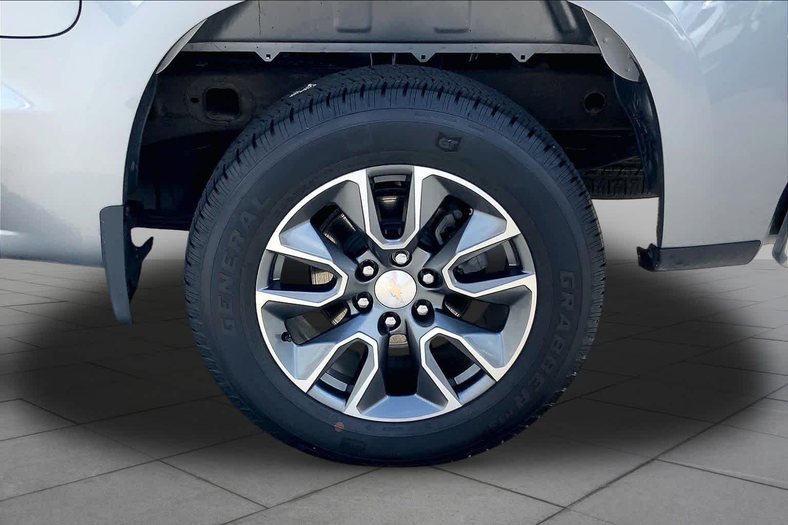 Used 2023 Sterling Gray Metallic Chevrolet LT image 9