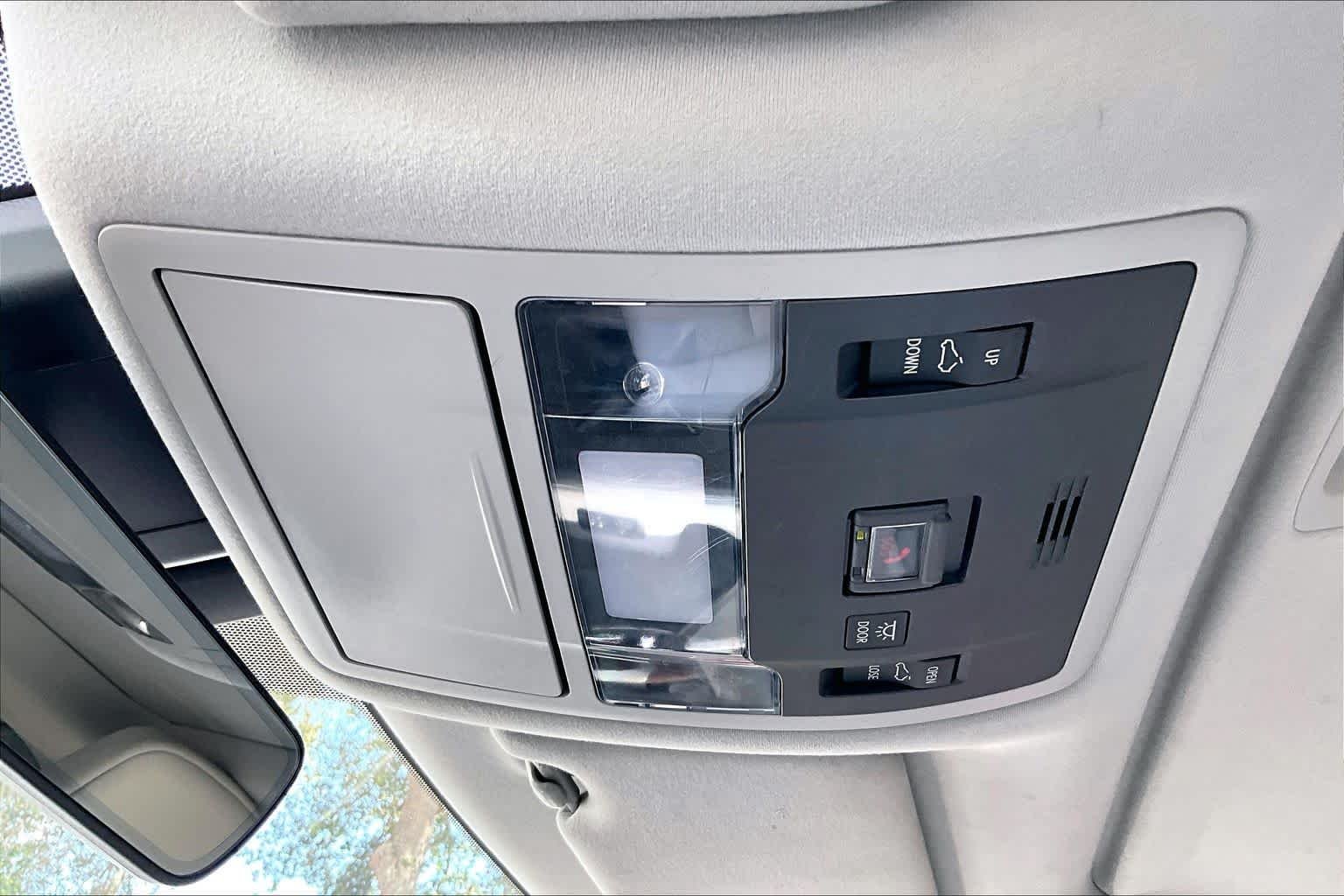 Certified Used 2020 Atomic Silver Lexus  image 32