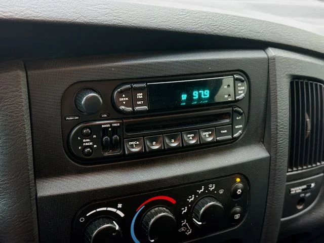 Used 2004 Patriot Blue Pearl Dodge SLT image 13