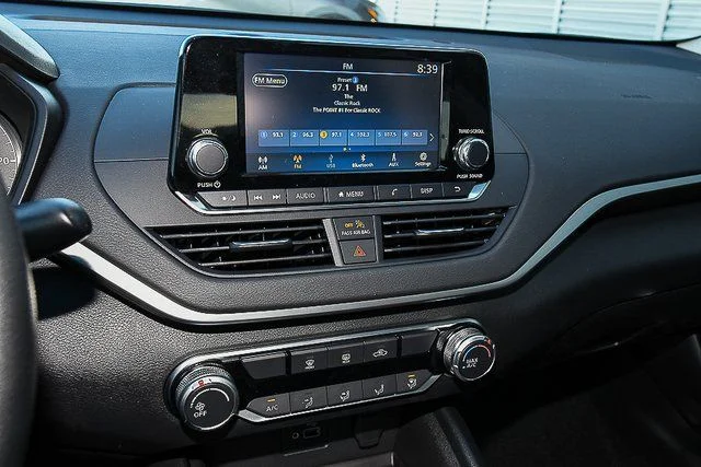 2025 Nissan Altima S - Photo 31