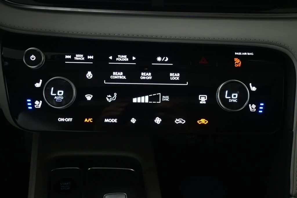 New 2027 Black INFINITI LUXE image 22