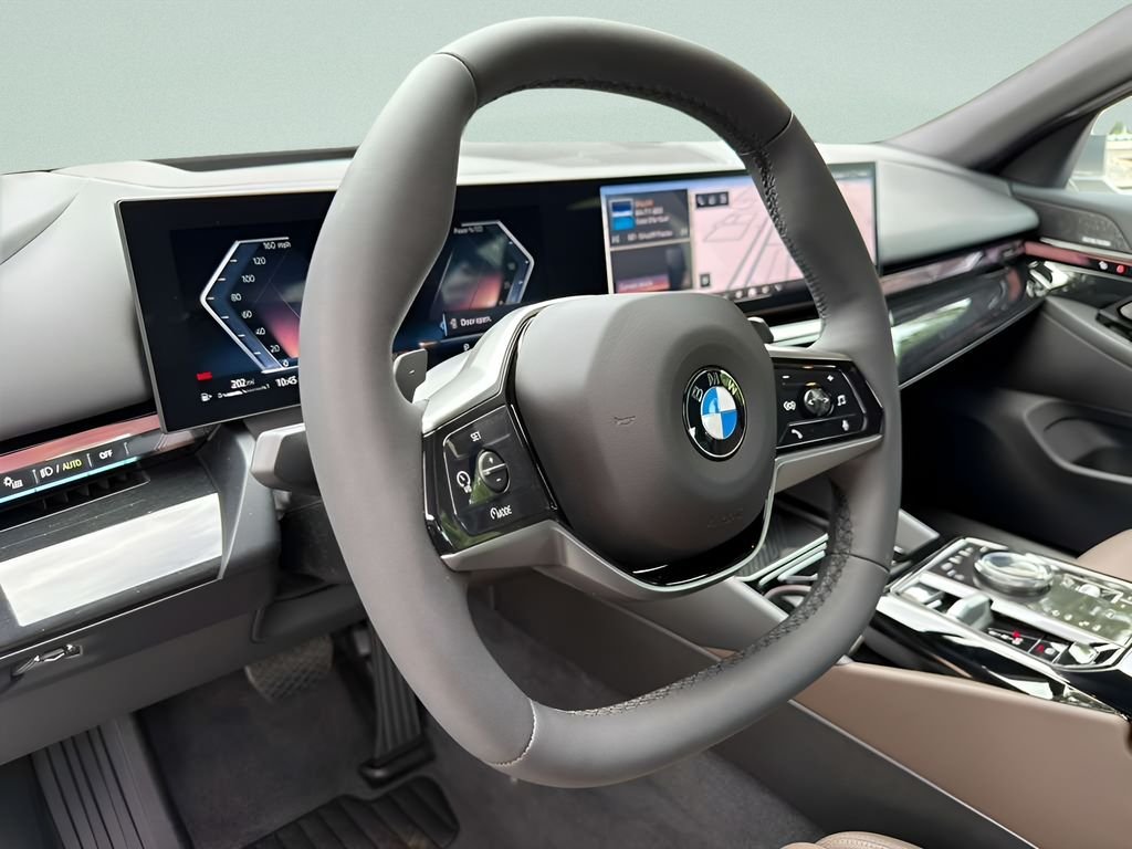 New 2027 Oxide Grey Metallic BMW 530i image 13