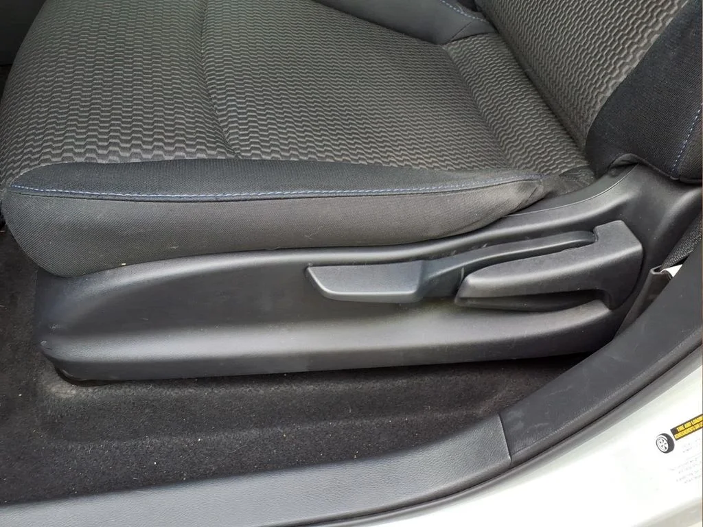 Used 2016 Silver Nissan S image 18