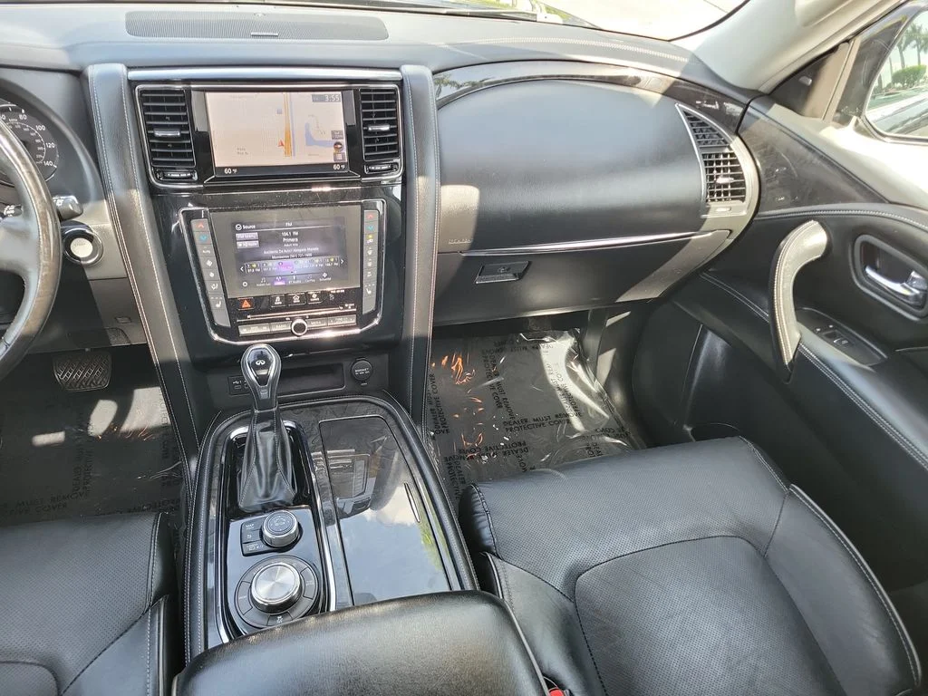 Used 2021 Black INFINITI LUXE image 18