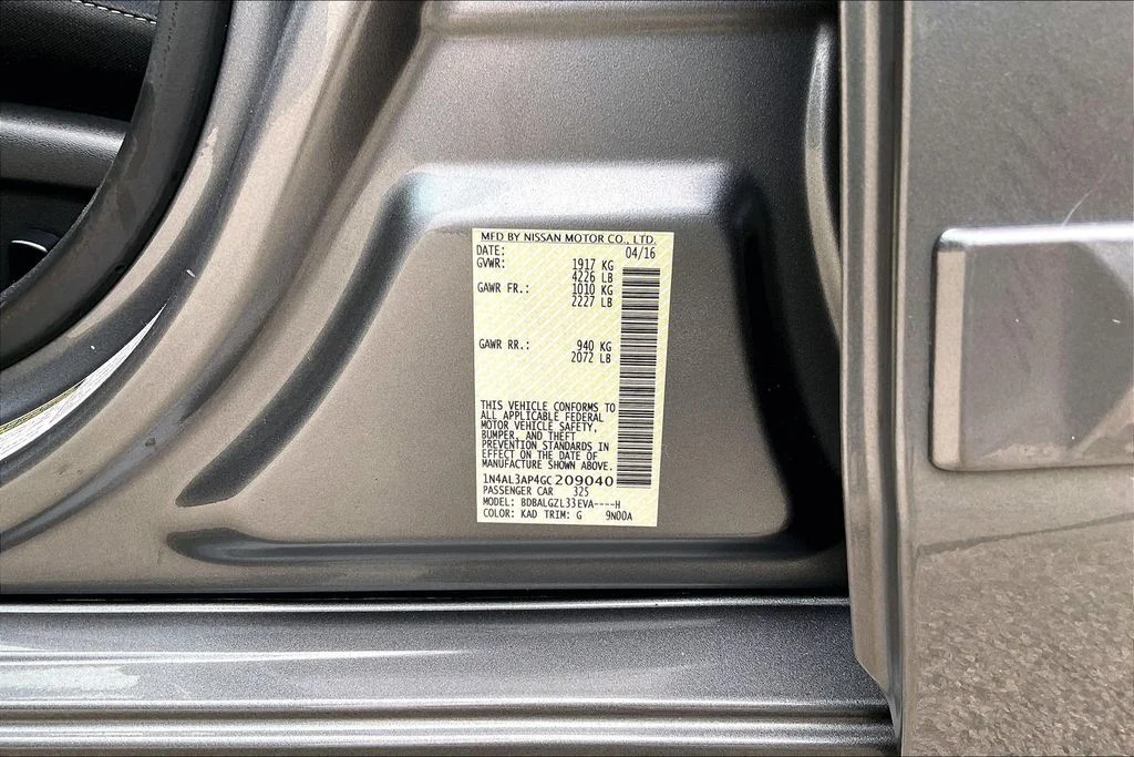 Used 2016 Gray Nissan 2.5 S image 33