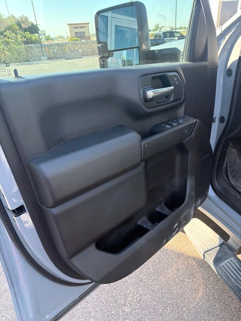 Used 2025 Gray Chevrolet Custom image 39