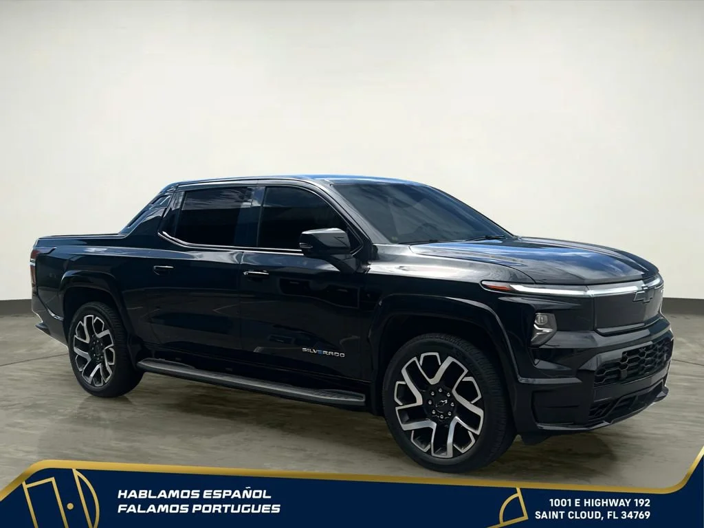 Used 2025 Black Chevrolet RST - Max Range image 8