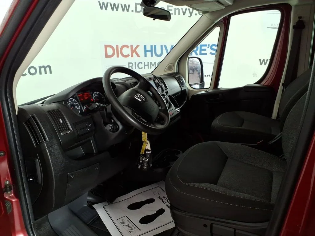 Used 2015 Red Ram High Roof image 13