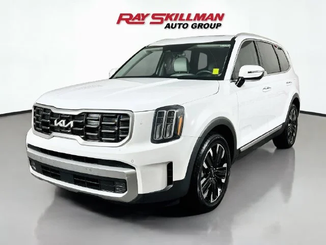 Used 2023 White Kia SX-Prestige image 3