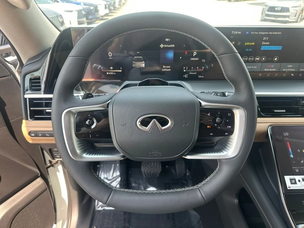 New 2027 RADIANT WHITE INFINITI Luxe 4WD image 20