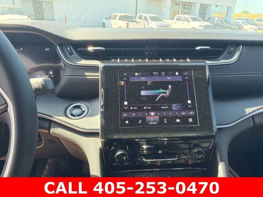 Used 2025 Black Jeep Laredo 4x2 image 21