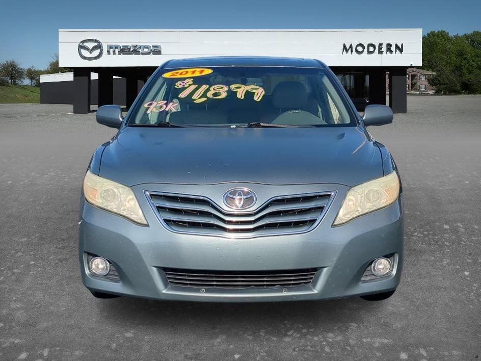 Used 2011 Aloe Green Metallic Toyota XLE image 5