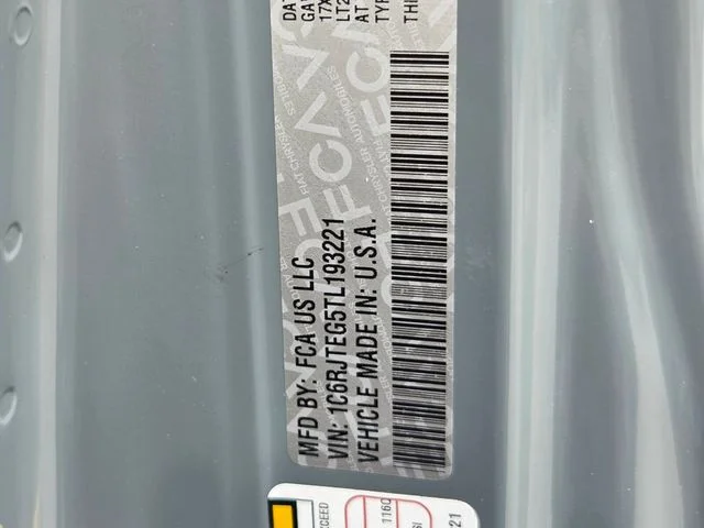New 2026 Anvil Clearcoat Jeep Mojave image 29