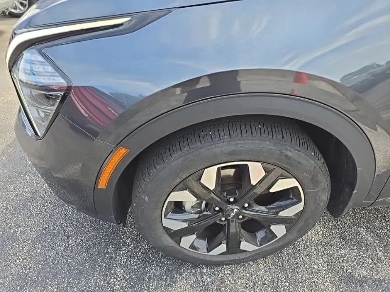 Used 2024 Gray Kia X-Line image 10