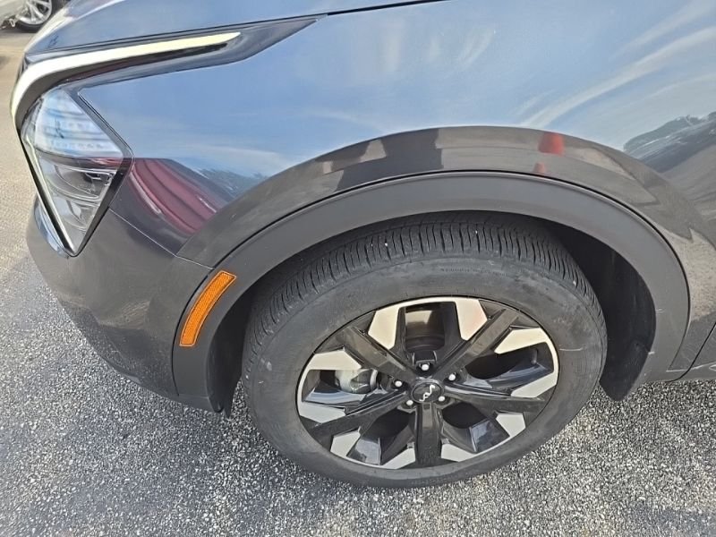 Used 2024 Gray Kia X-Line image 10