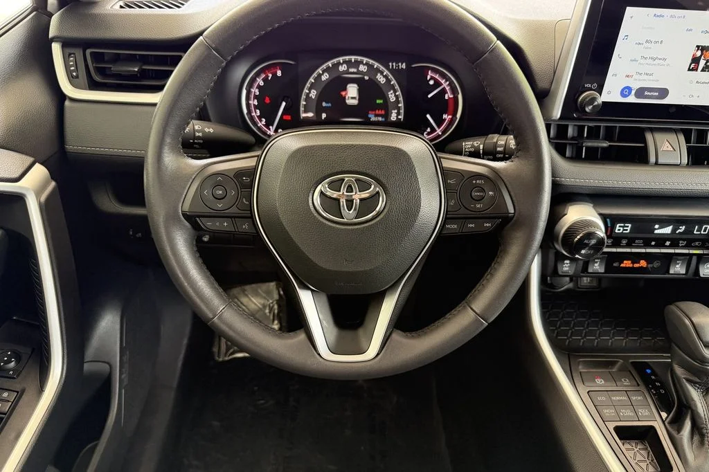 Used 2025 Silver Toyota XLE image 18