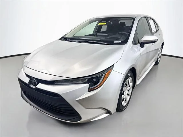Certified Used 2024 SILVER ME. Toyota  image 3