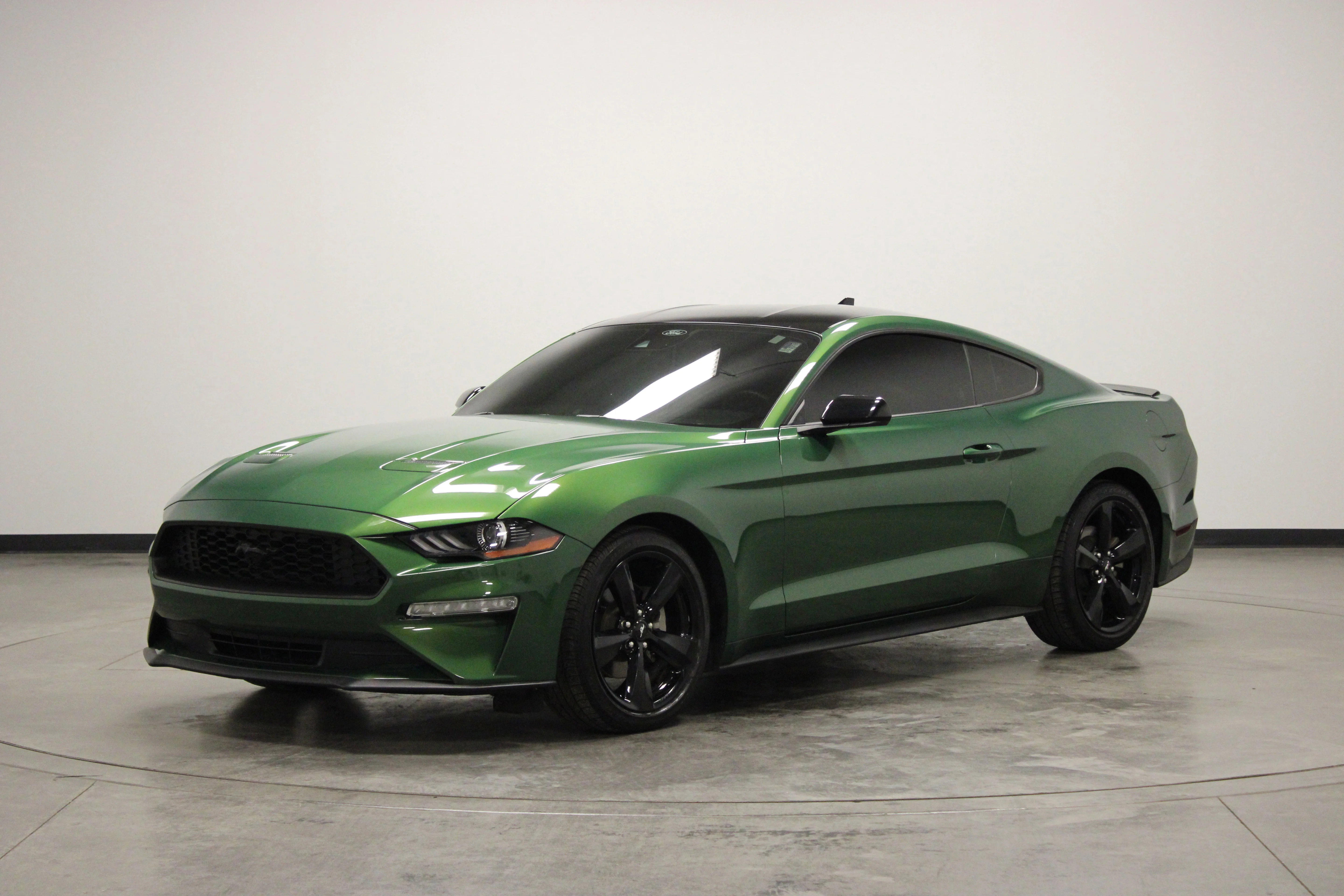 Used 2022 Green Metallic Ford EcoBoost image 4