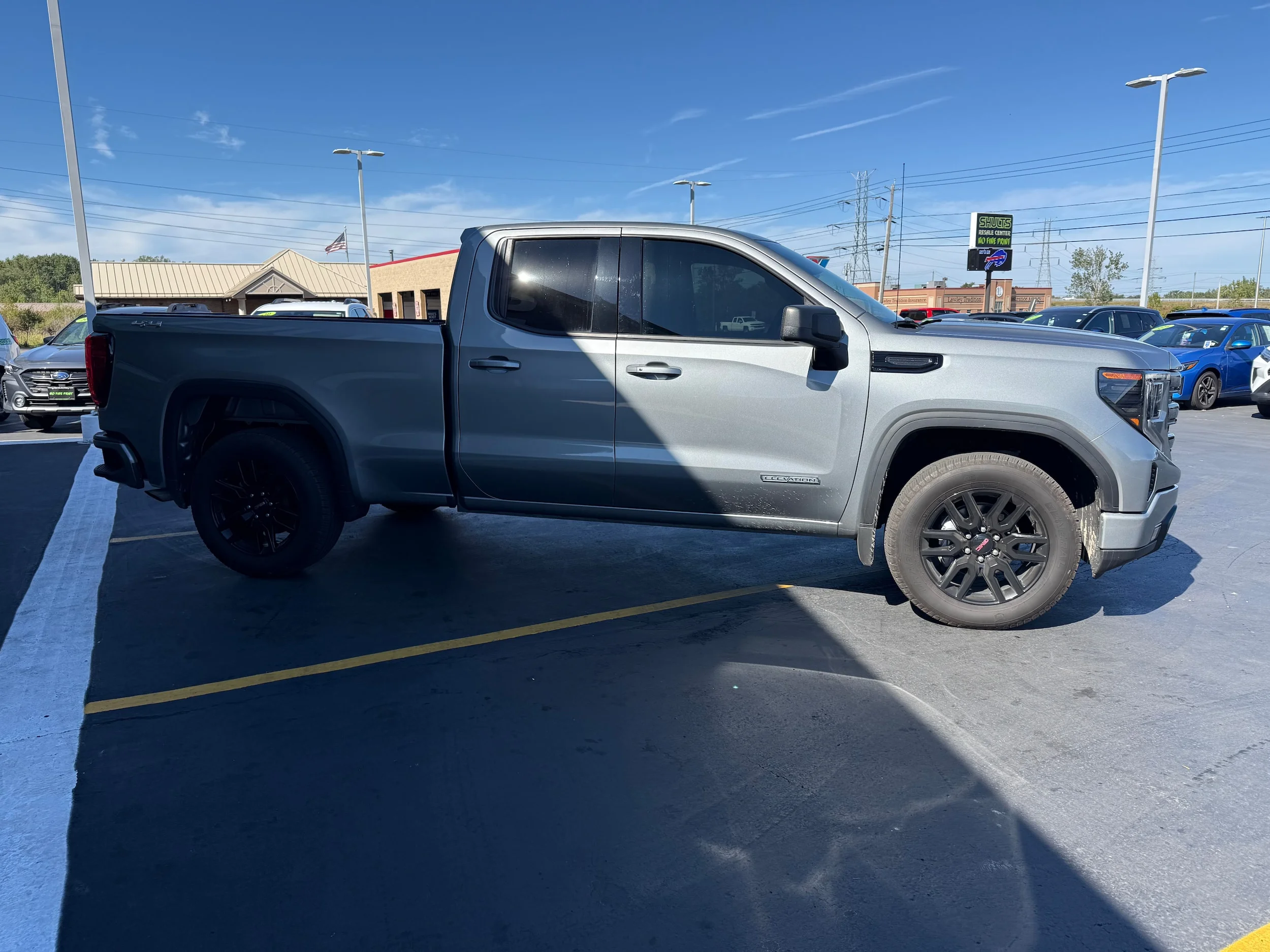 Used 2023 Sterling Metallic GMC Elevation image 7