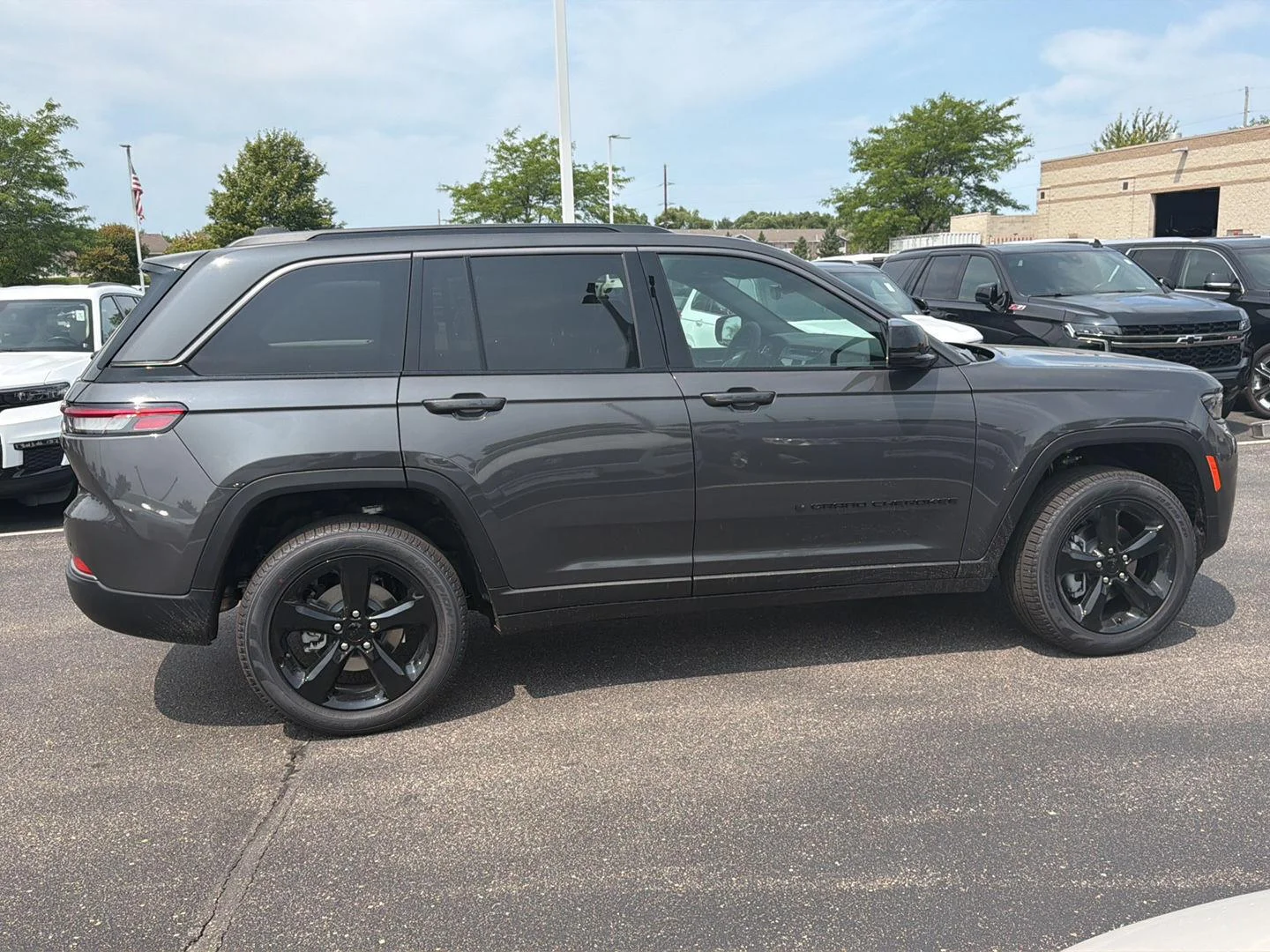 New 2026 Baltic Gray Metallic Clearcoat Jeep Limited image 8