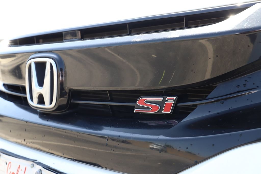 Used 2018 Honda Civic Si with VIN 2HGFC1E55JH701658 for sale in Downey, CA