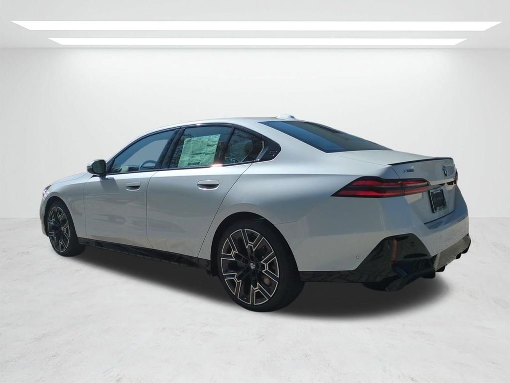 New 2027 Mineral White Metallic BMW 530i xDrive image 6