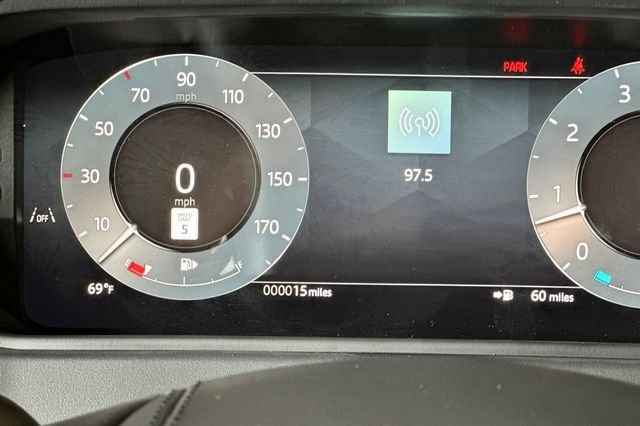 New 2026 Santorini Black Land Rover Dynamic SE image 26