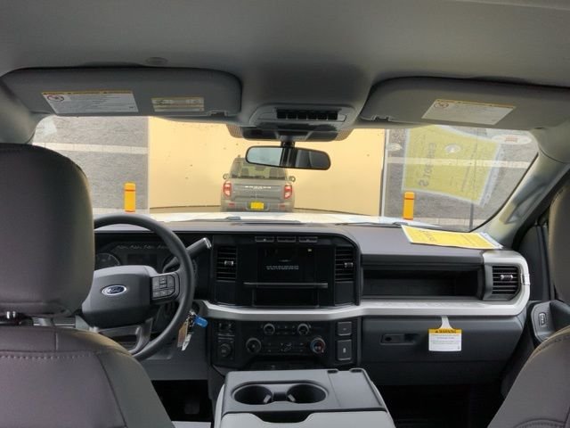 2024 Ford F-550 Super Duty Chassis Cab XL - Photo 21