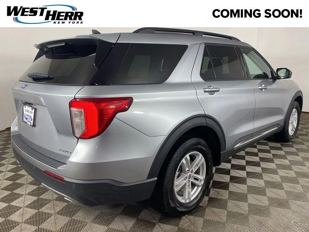 Used 2024 Silver Metallic Ford XLT image 24