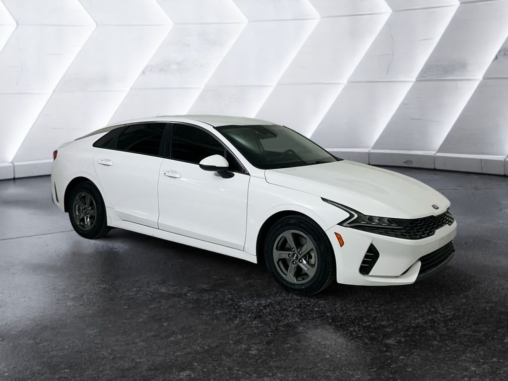 Used 2021 White Kia LXS image 1