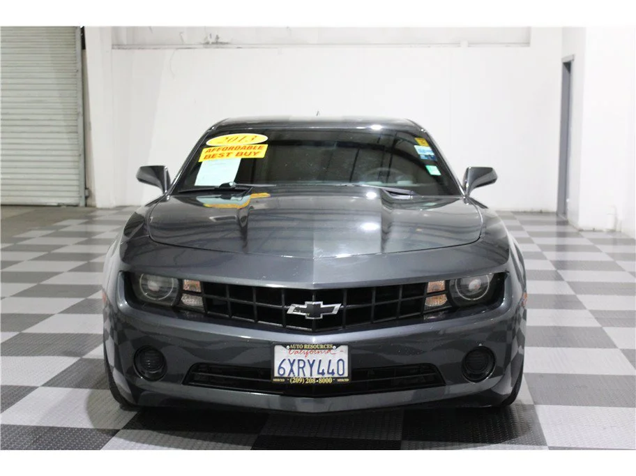 Used 2013 Ashen Gray Metallic Chevrolet LS image 2