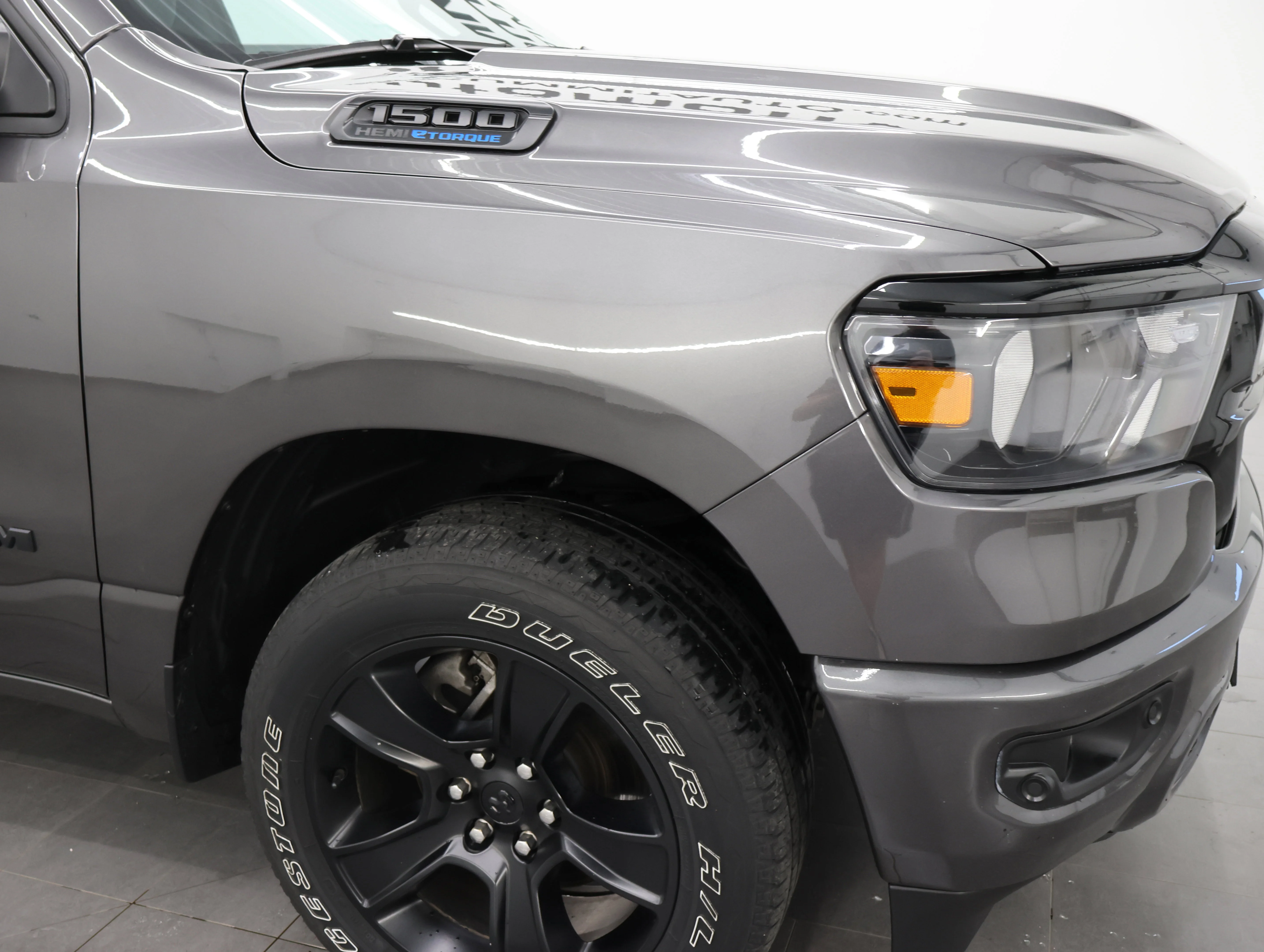 Used 2024 Granite Crystal Metallic Clearcoat Ram Big Horn/Lone Star image 22