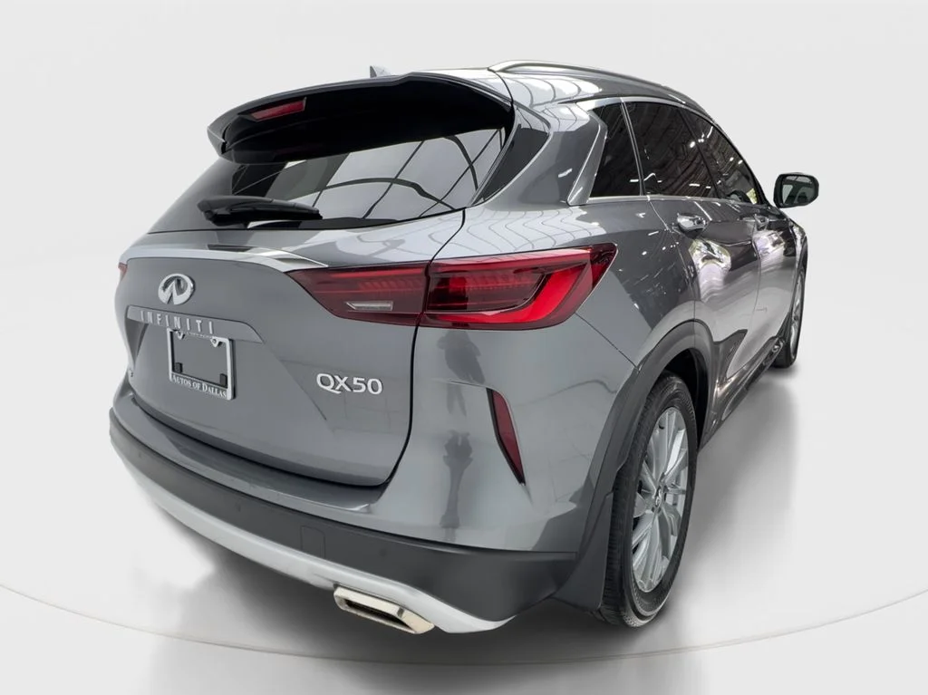 Used 2025 Gray INFINITI LUXE image 7