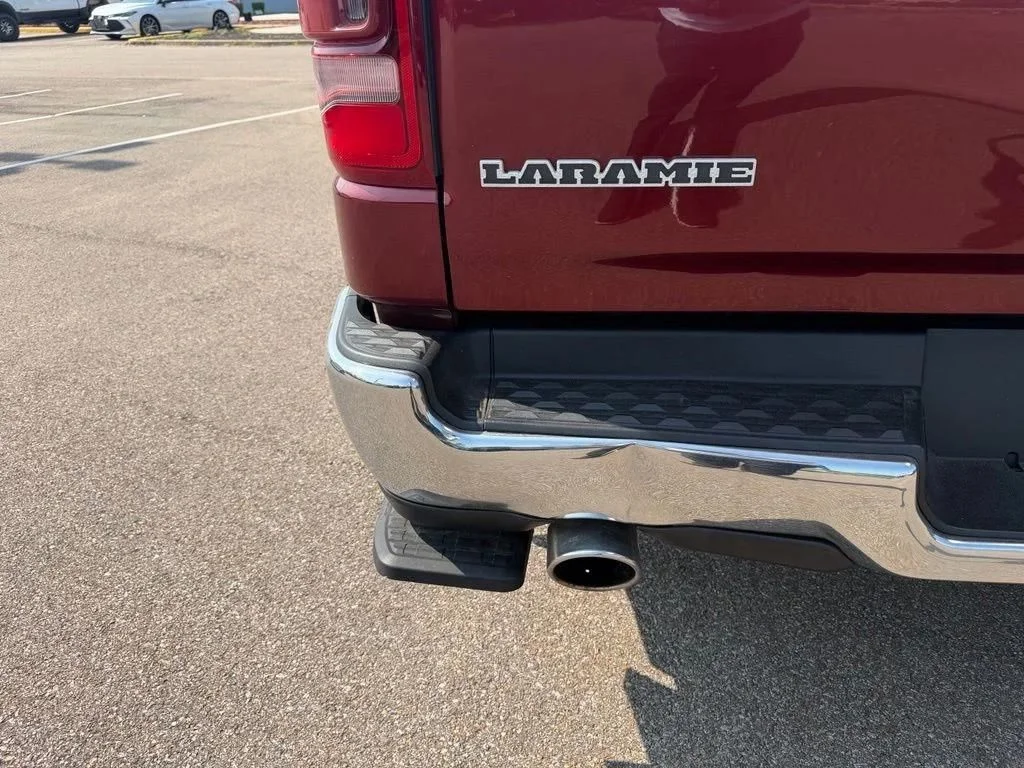 Used 2019 Red RAM Laramie image 9
