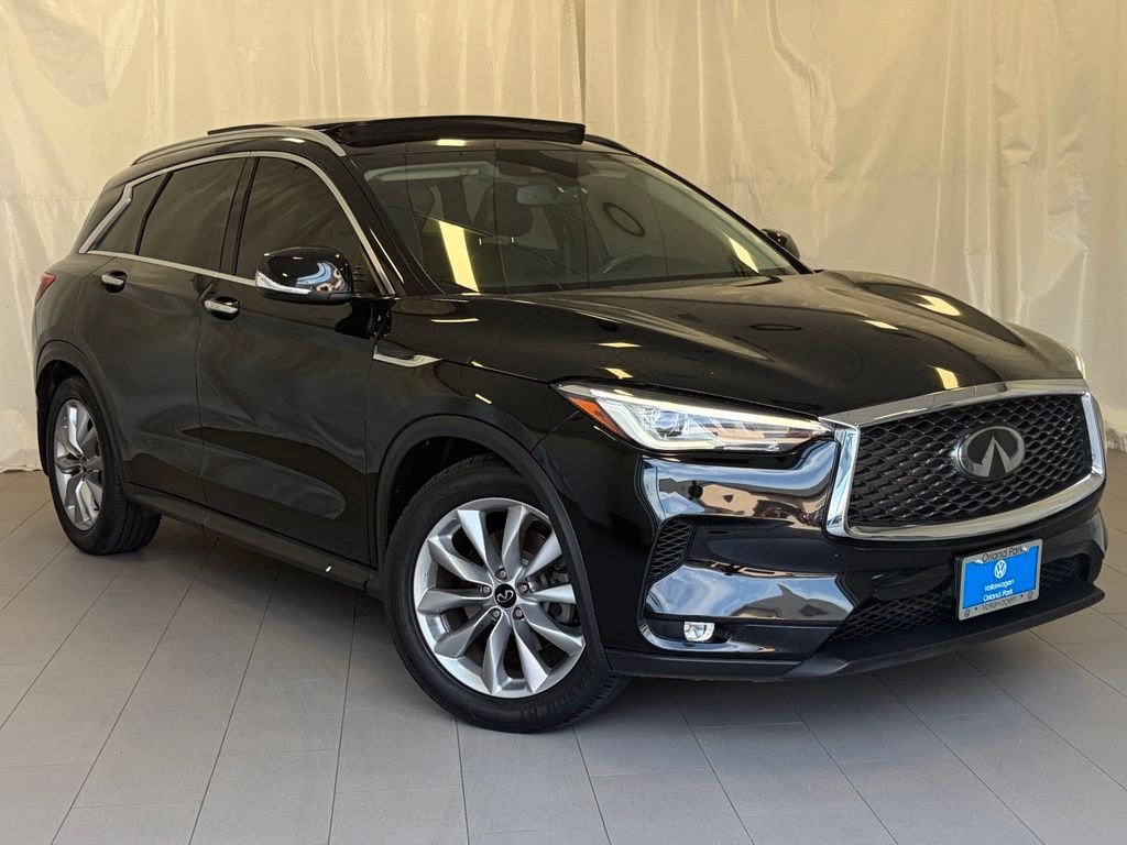 Used 2020 Black Obsidian INFINITI LUXE image 6