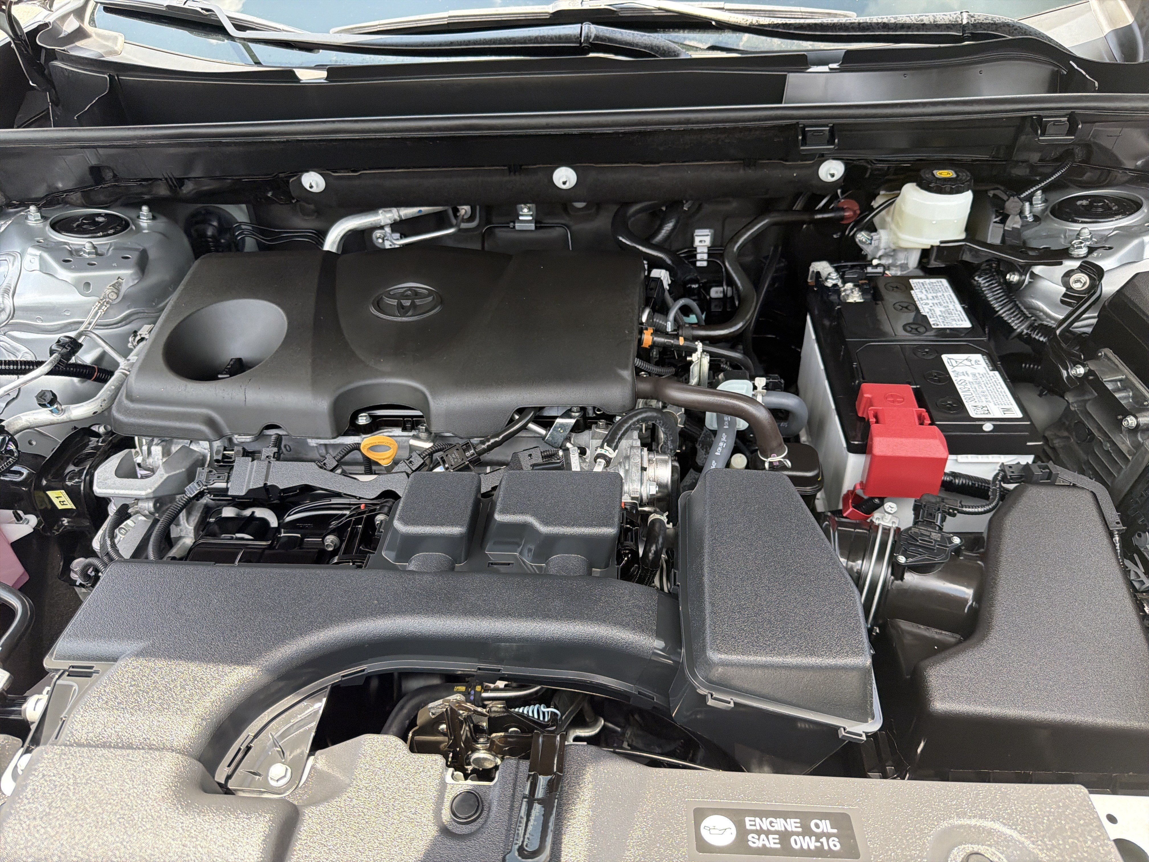 2024 Toyota Venza LE - Photo 22