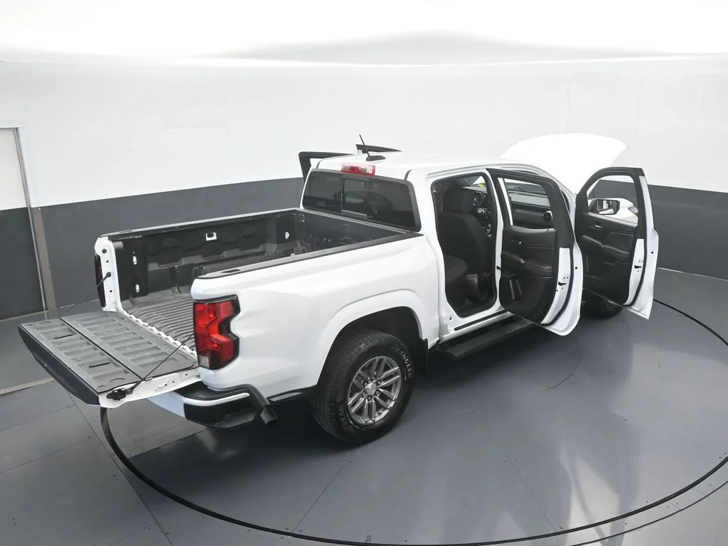 Used 2023 Summit White Chevrolet LT image 62