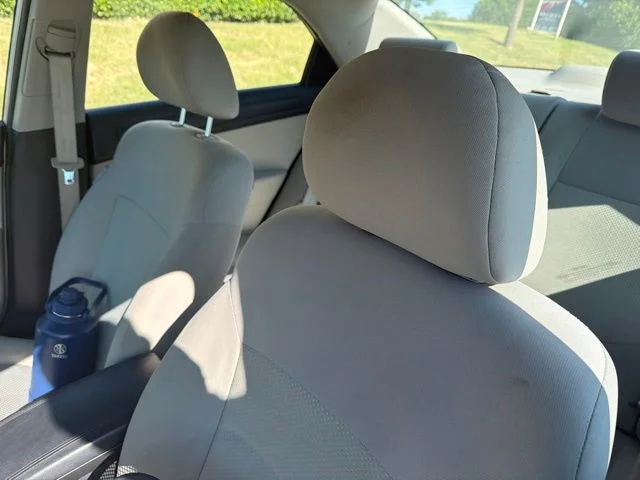 Used 2010 Silver Kia LX image 9