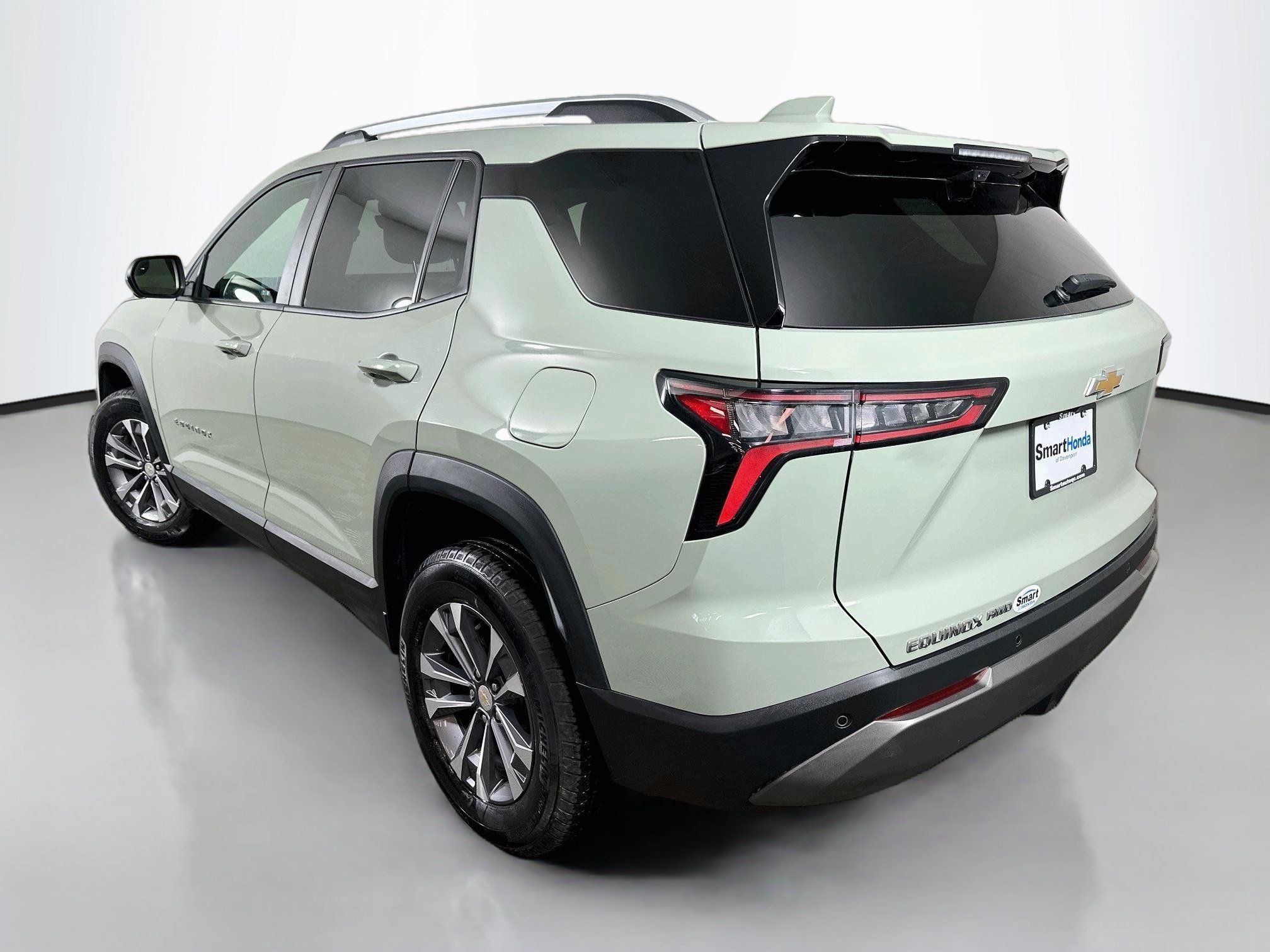 Used 2025 Cacti Green Chevrolet AWD LT image 6