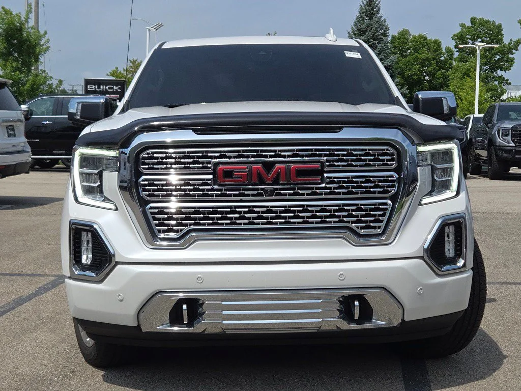 Used 2022 White GMC Denali image 6