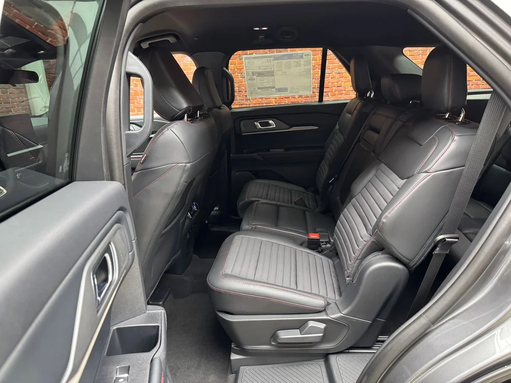 New 2026 Carbonized Gray Metallic Ford ST-Line image 25