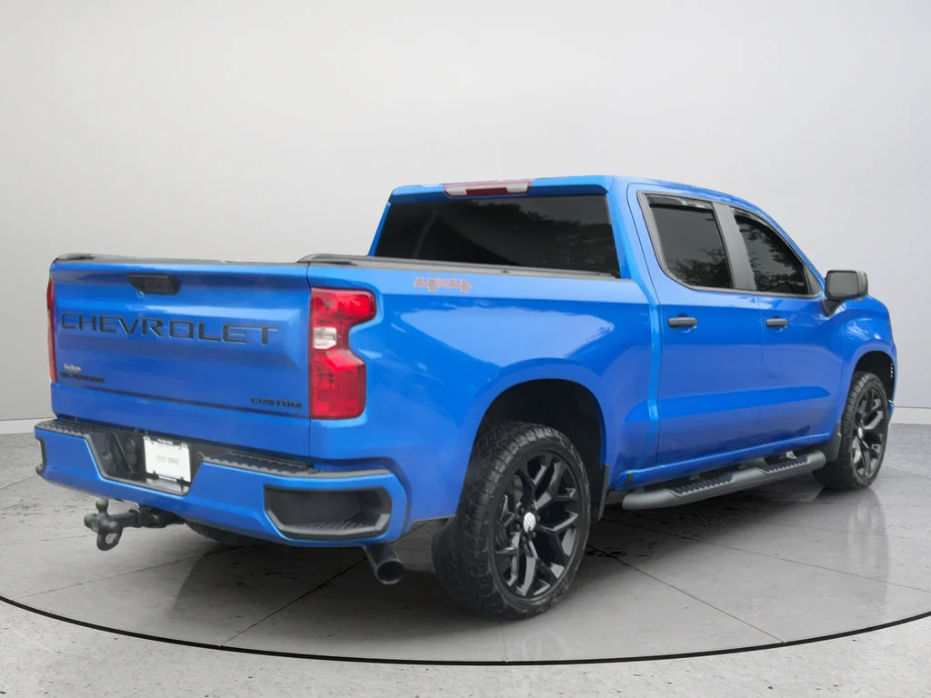 Certified Used 2025 Riptide Blue Metallic Chevrolet Custom image 7